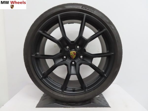 Originele Porsche Taycan 21 inch velgen RS Spyder met Pirelli zomerbanden - Afbeelding 3