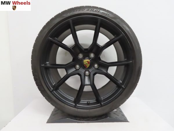 Originele Porsche Taycan 21 inch velgen RS Spyder met Pirelli zomerbanden - Afbeelding 4