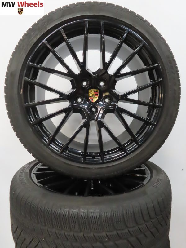 Originele Porsche Cayenne Coupe 21 inch velgen met Pirelli winterbanden