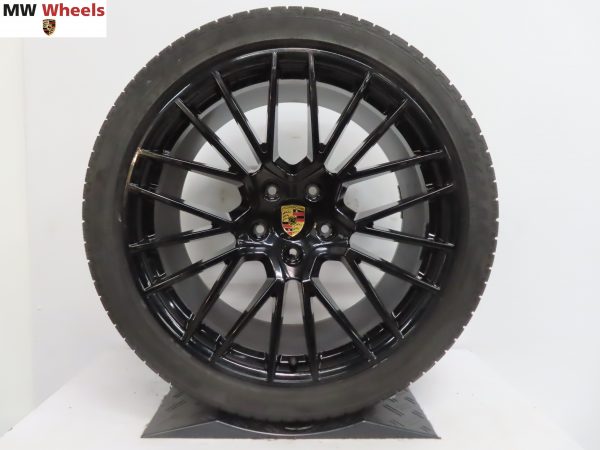 Originele Porsche Cayenne Coupe 21 inch velgen met Pirelli winterbanden - Afbeelding 2