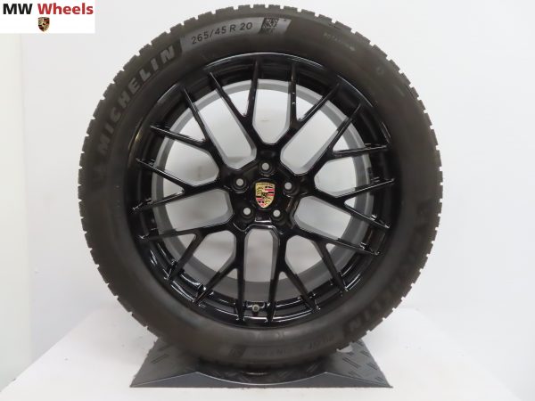 Originele Porsche Macan 20 inch velgen GTS RS Spyder met Michelin winterbanden - Afbeelding 4