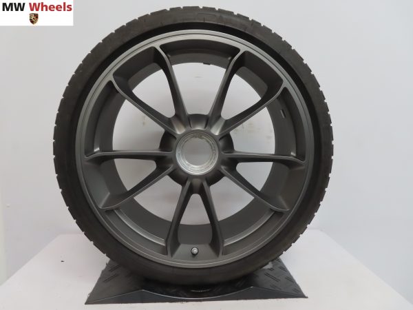 Originele Porsche 911 991 GT3 20 inch velgen met Pirelli winterbanden - Afbeelding 3