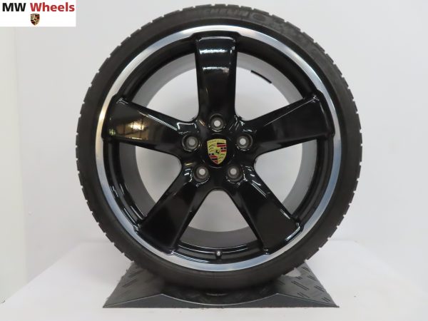 Originele Porsche 911 991 4 en 4S sport classic II 20 inch velgen met Michelin winterbanden - Afbeelding 2