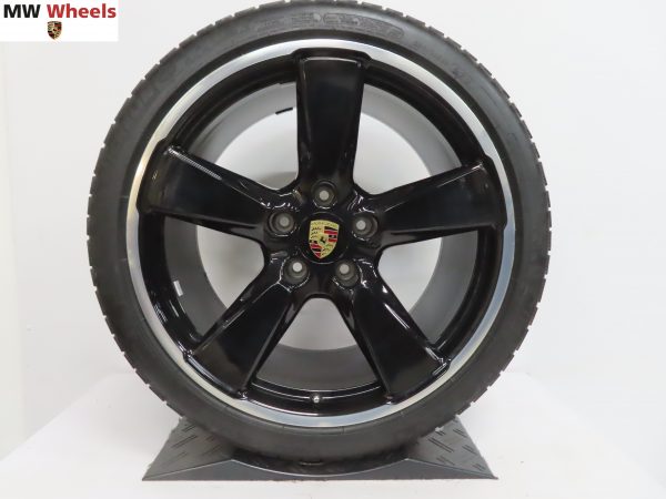 Originele Porsche 911 991 4 en 4S sport classic II 20 inch velgen met Michelin winterbanden - Afbeelding 4