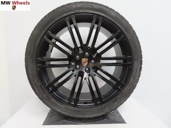 Originele Porsche Macan Turbo III 21 inch velgen met winterbanden - Afbeelding 3