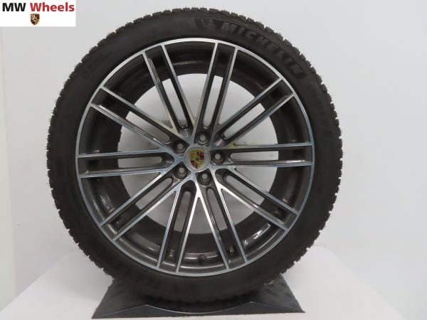 Originele Porsche Macan Turbo IV 21 inch velgen met Michelin winterbanden - Afbeelding 2