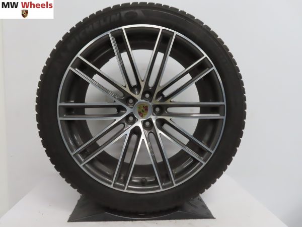 Originele Porsche Macan Turbo IV 21 inch velgen met Michelin winterbanden - Afbeelding 4